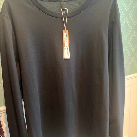 SKIMS Classic Black Long Sleeve Tee - Picture 2 of 4